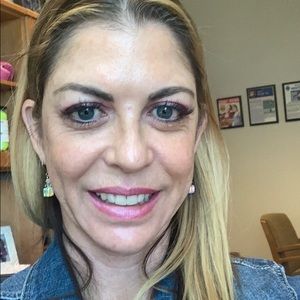 Meet your Posher, Dana